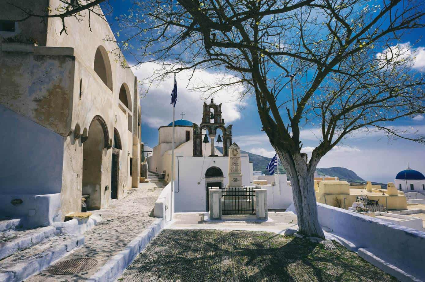 santorini village square