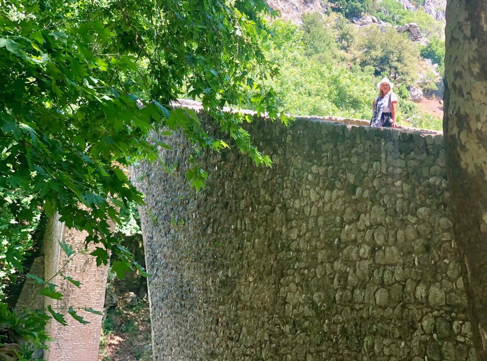 stone bridge trikala