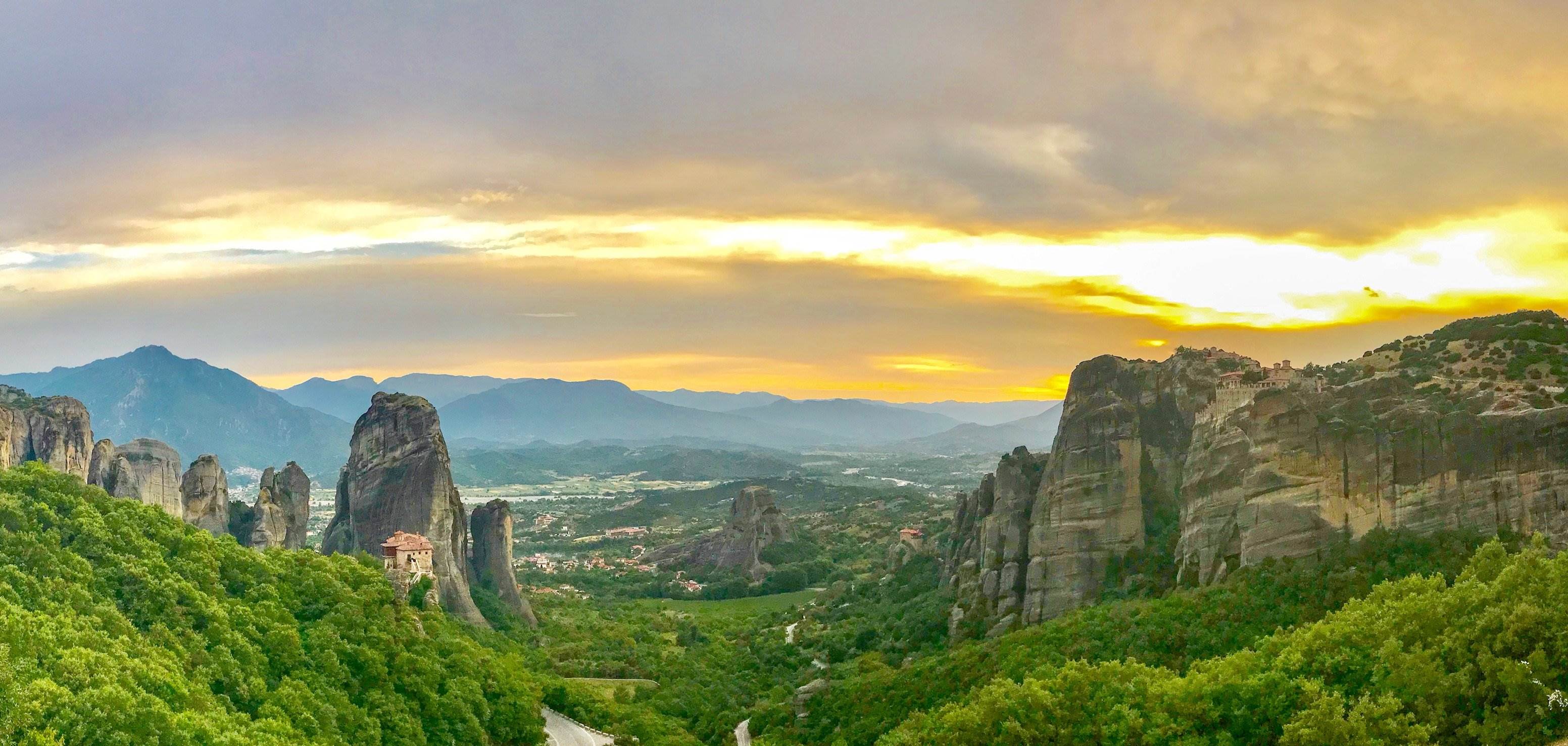 meteora sunset