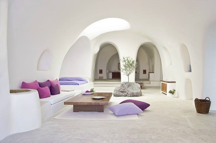 Luxury hotels Oia Santorini accommodation