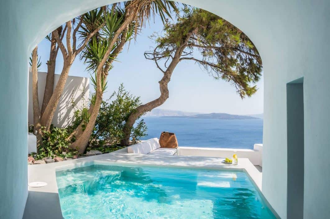 Pina caldera santorini